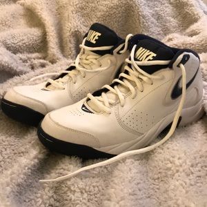 NIKE basketball shoes